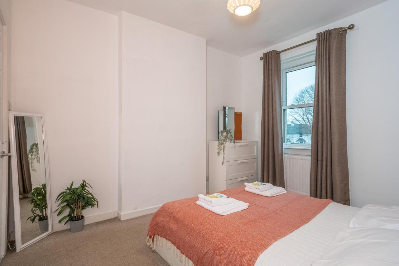 Pass The Keys Cosy And Spacious 2 Beds Flat With - Free Parking Edinburgh Buitenkant foto
