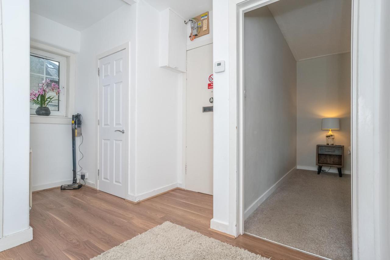Pass The Keys Cosy And Spacious 2 Beds Flat With - Free Parking Edinburgh Buitenkant foto