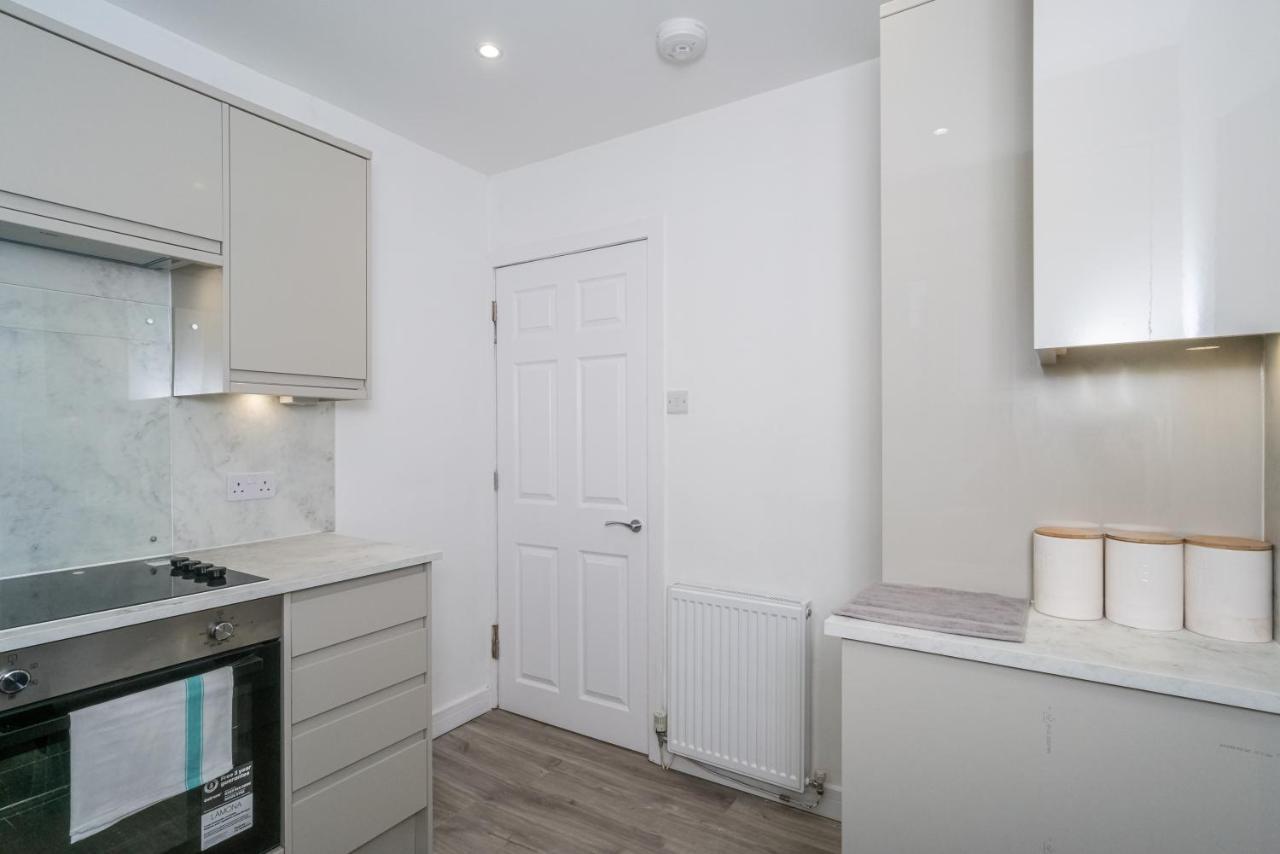 Pass The Keys Cosy And Spacious 2 Beds Flat With - Free Parking Edinburgh Buitenkant foto